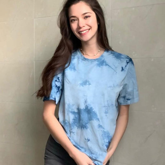 Playera Tie-Dye Azul Retro Americana Holgada para Mujer - Verano Fresco y Cómodo - Image 5