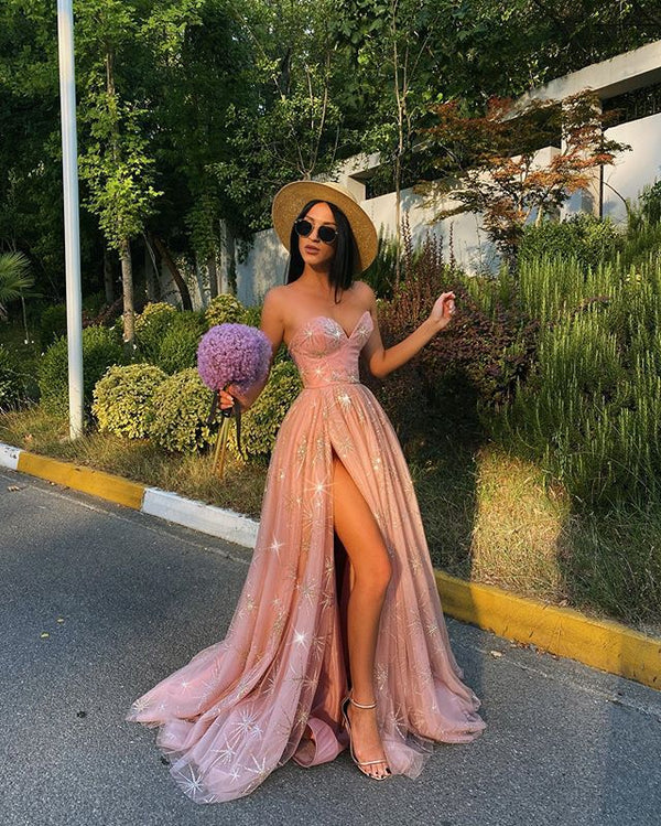 Vestido Bronceado con Abertura en el Pecho