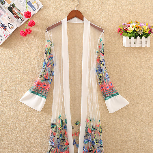 Ropa de Playa Protectora con Bordado Elegante para Mujeres - Largo Medio - Image 2