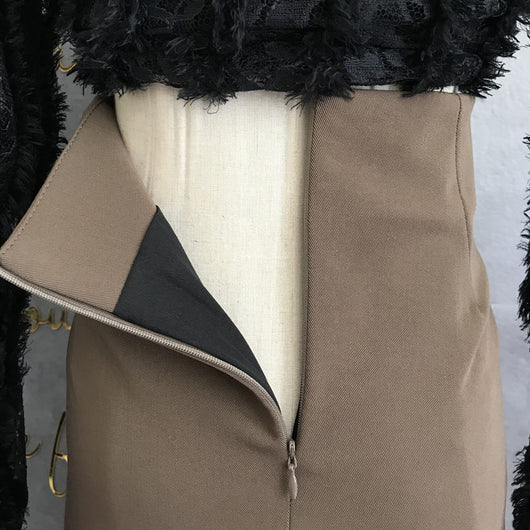 Falda Midi Cintura Alta Negra de Temperamento Profesional - Image 3
