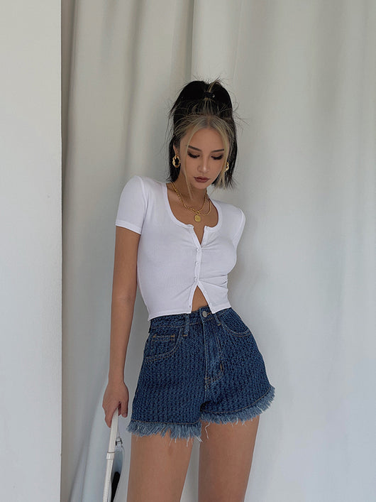 Shorts Talle Alto Ajustado con Borde Deshilachado Estilo Retro - Image 8