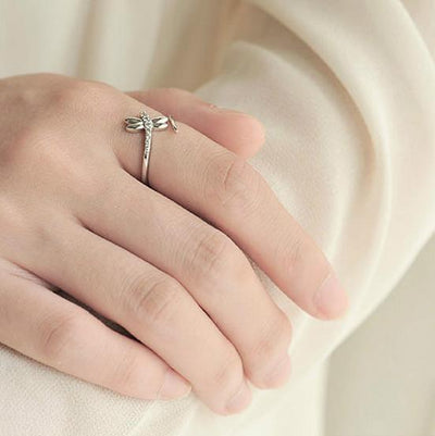 Anillo de Plata Libélula con Diamante - Diseño Delicado para Mujer - Image 6