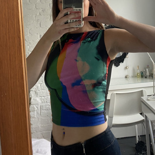 Musculosa Retro con Estampa Artística y Malla Vintage para Mujer - Image 4