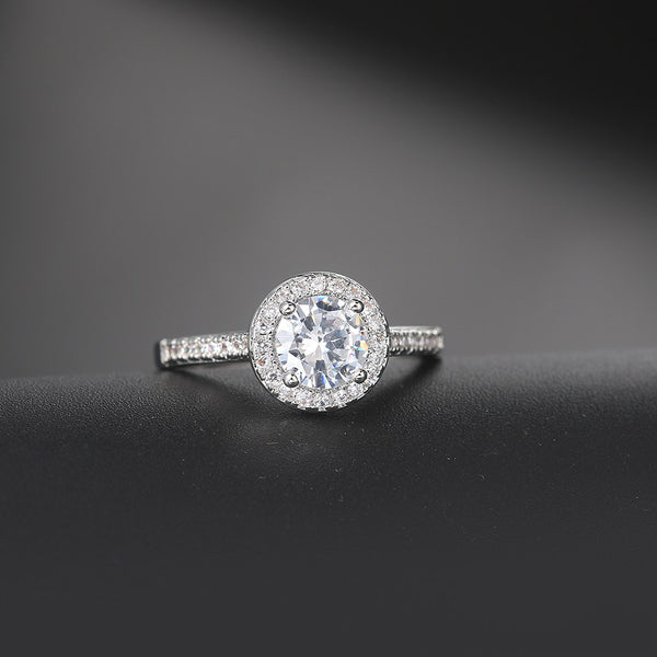 Anillo de Oro Blanco con Circonia Cúbica AAA y Diamantes Incrustados