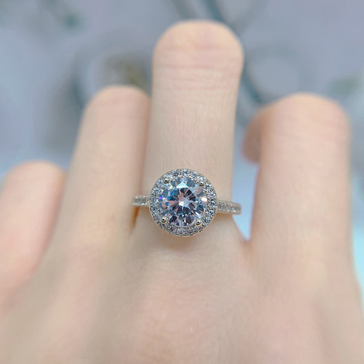 Anillo de Oro Blanco con Circonia Cúbica AAA y Diamantes Incrustados - Image 4