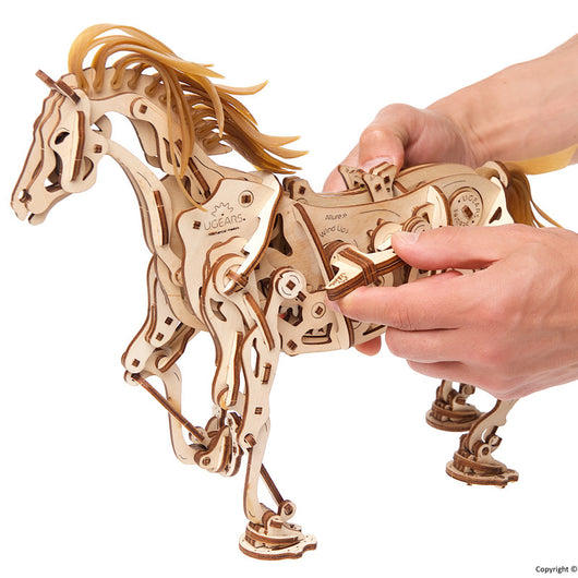 Caballo de Troya Mecánico - Modelo de Transmisión de Madera - Image 10