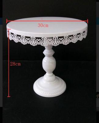 Soporte para Pastel de Hierro Forjado con Diseño Minimalista - Image 4