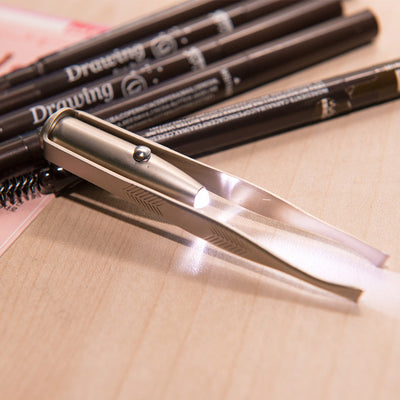 Pinza Depiladora con Luz LED para Cejas Perfectas - Image 10
