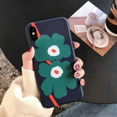 Funda de Silicona para iPhone con Diseño Artístico Femenino - Image 5