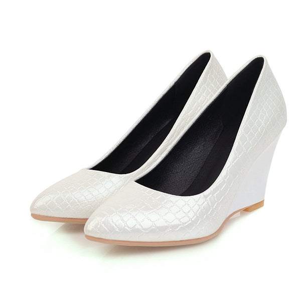 Zapatos de Punta Fina con Patrón de Escamas - Diseño Elegante y Sofisticado - Image 5