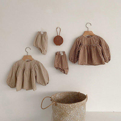 Conjunto Infantil Estilo Occidental con Blusa de Cuadros y Mangas Abullonadas - Image 3