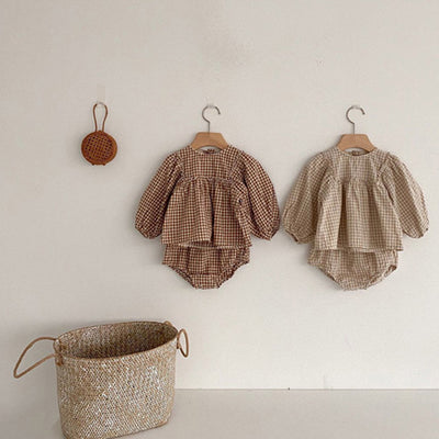 Conjunto Infantil Estilo Occidental con Blusa de Cuadros y Mangas Abullonadas - Image 6