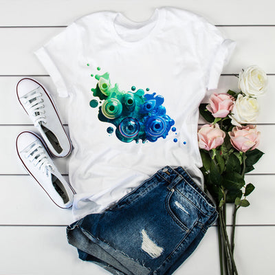 Playera Estampada Corta para Mujer con Diseño Nail Art - Image 4