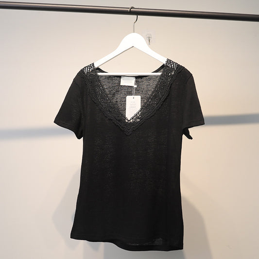 Blusa Manga Corta con Encaje Bordado y Escote en V