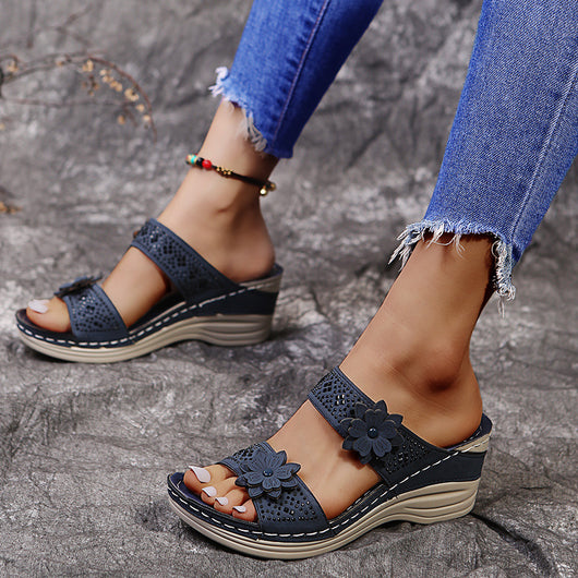 Pantuflas Cuña con Flores para Mujer - Image 10