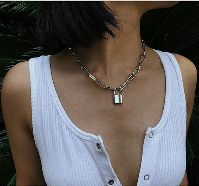 Collar Cadena Gruesa Geométrico Retro Multicapa con Dije de Amor - Image 6