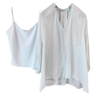 Conjunto de Dos Piezas con Blusa de Seda Quemada y Mangas Acampanadas Azul Agua - Image 3