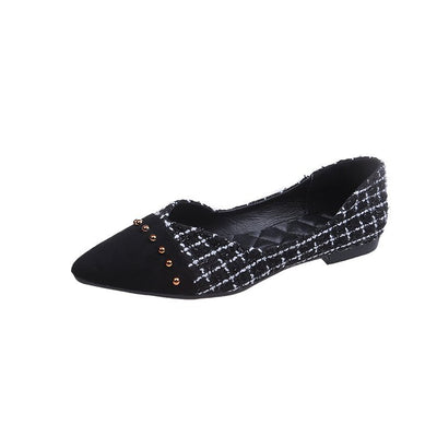 Zapatos de Mujer con Punta Afilada, Diseño Cuadros y Remaches Plateados - Image 11