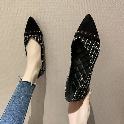 Zapatos de Mujer con Punta Afilada, Diseño Cuadros y Remaches Plateados - Image 10