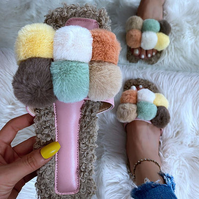 Pantuflas Mullidas con Pompones Coloridos para Mujer - Image 10