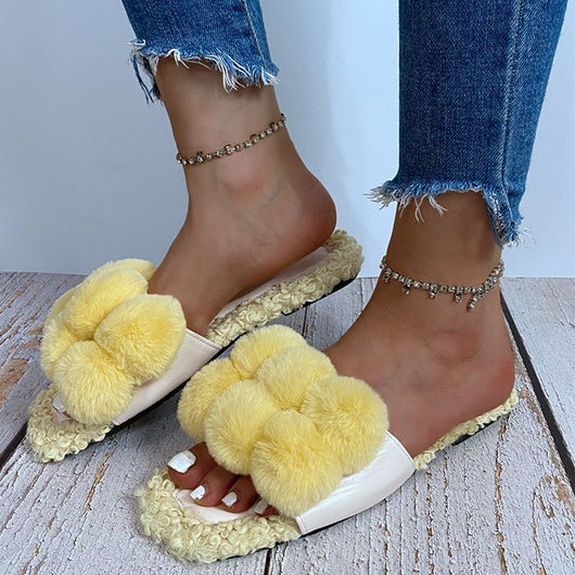 Pantuflas Mullidas con Pompones Coloridos para Mujer - Image 4