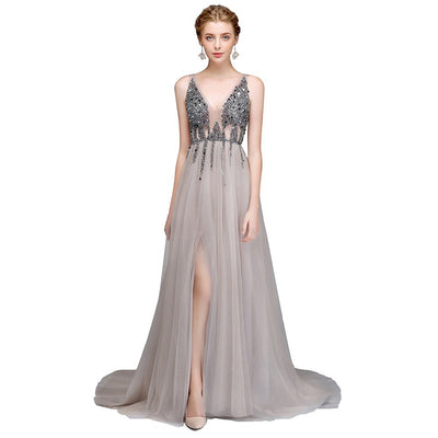 Vestido de Noche Elegante con Escote Profundo y Cola Larga - Image 2