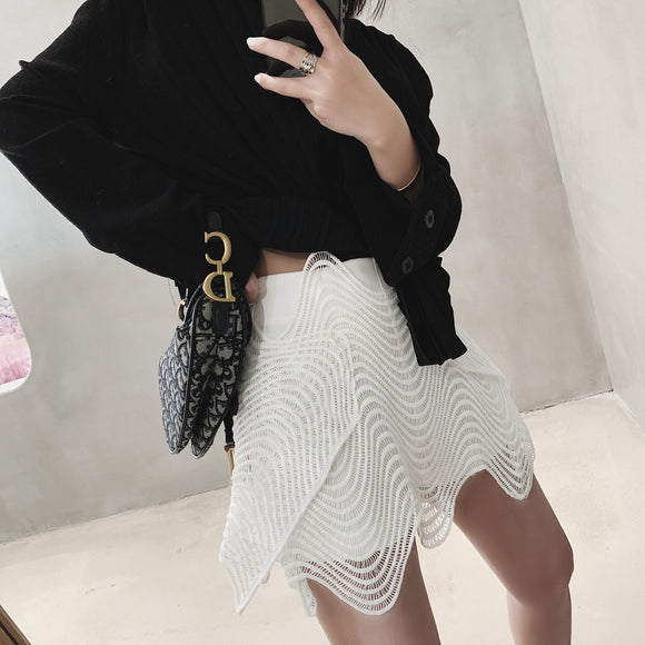 Falda Pantalón Talle Alto con Costuras Caladas - Versátil y Estilizada