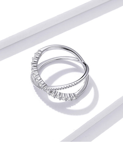 Anillo Geométrico de Diamantes con Líneas Entrelazadas - Image 2