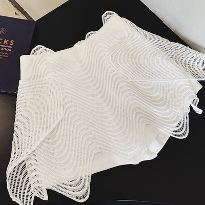 Falda Pantalón Talle Alto con Costuras Caladas - Versátil y Estilizada