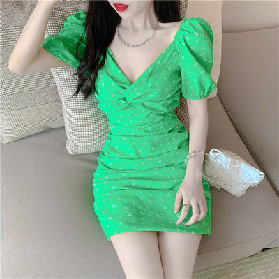Vestido Floral de Gasa Verde Delicado - Image 9