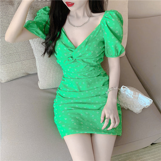 Vestido Floral de Gasa Verde Delicado - Image 9