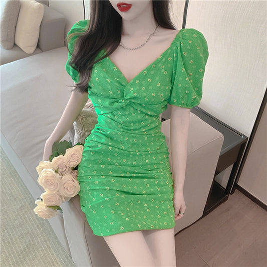 Vestido Floral de Gasa Verde Delicado - Image 2