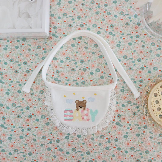 Babero Pequeño con Bordado de Osito Adorable