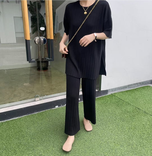 Conjunto de Punto: Blusa Midi y Pantalón Ancho