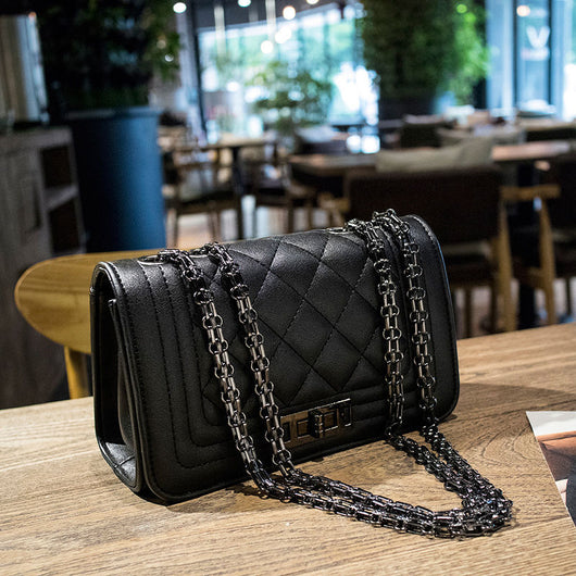 Bolsa Cuadrada Pequeña con Detalle Trenzado Negro para Mujer - Image 8