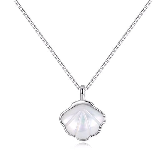 Collar de Plata Esterlina con Concha - Diseño Minimalista de Lujo