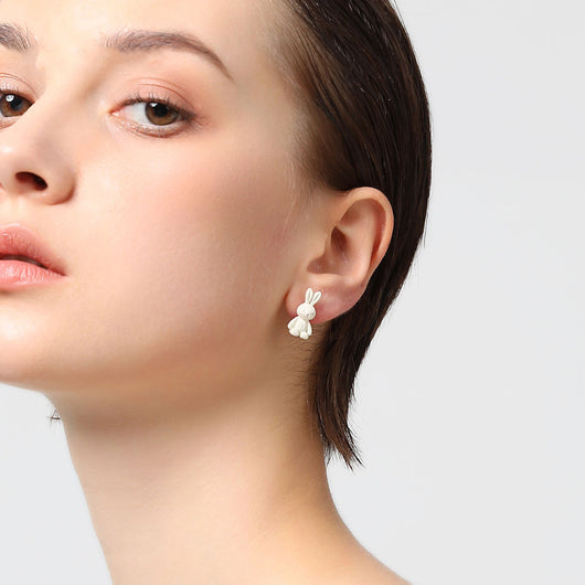 Aretes de Plata Conejito Aguja - Diseño Minimalista Verano Mujer - Image 3