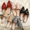 Pantuflas Mules para Mujer con Detalles Metálicos