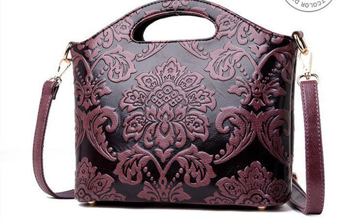 Bolsa Mensajera con Relieve Tridimensional - Image 10