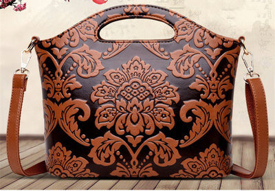Bolsa Mensajera con Relieve Tridimensional - Image 6