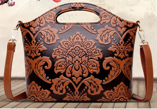 Bolsa Mensajera con Relieve Tridimensional - Image 5