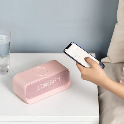 Parlante Bluetooth Soundcore Todo en Uno con Carga Inalámbrica Apple y Reloj Despertador