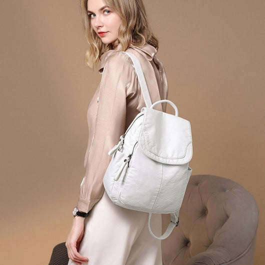 Mochila Pequeña de Cuero Suave para Mujer - Image 3