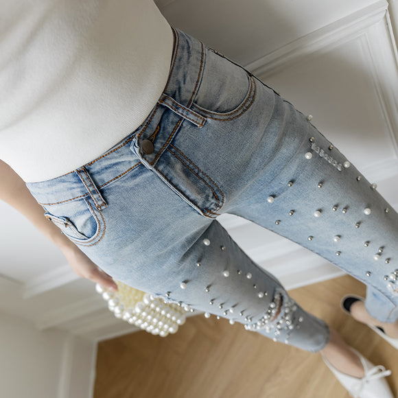 Pantalón Lápiz Cropped Talle Alto Retro con Detalles Perforados