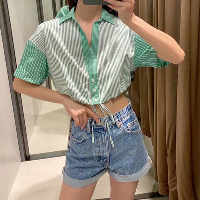 Camisa Verde a Rayas con Cuello Alzado y Mangas Cortas - Image 5