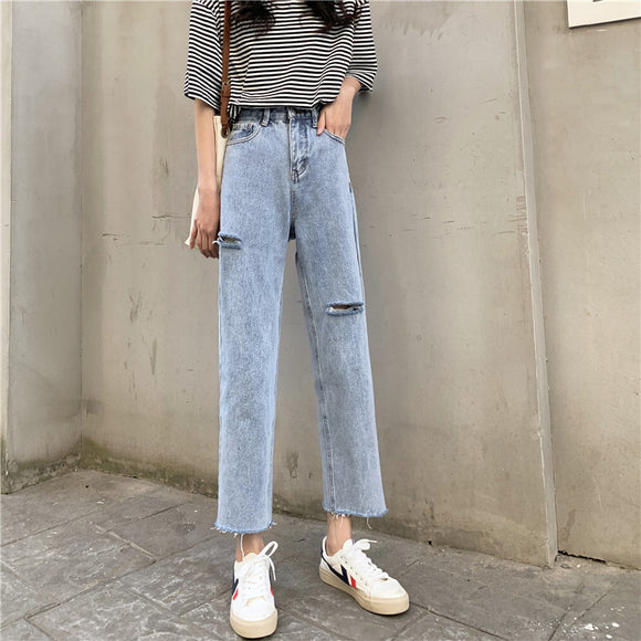 Women's Ripped Frayed Jeans - 9-Point Cut