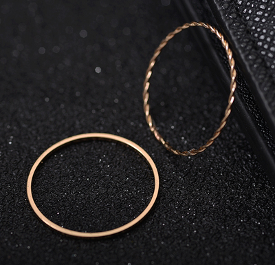 Juego de 2 Anillos Geométricos Chapados en Metal - Image 5