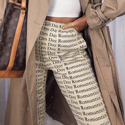 Pantalones Anchos Estilo Urbano con Estampado de Letras y Amarre - Image 15