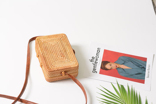 Bolsa Tejida de Ratán Artesanal - Bandolera Mini Retro con Cierre de Cuero - Image 17