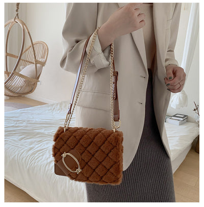 Bolso Mensajero Acolchado de Lujo para Mujer con Cadena Dorada - Image 21